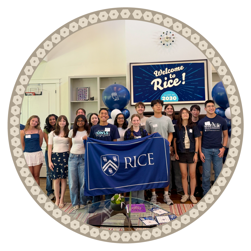 Group of Rice University New Student Send-off attendees holding a Rice banner