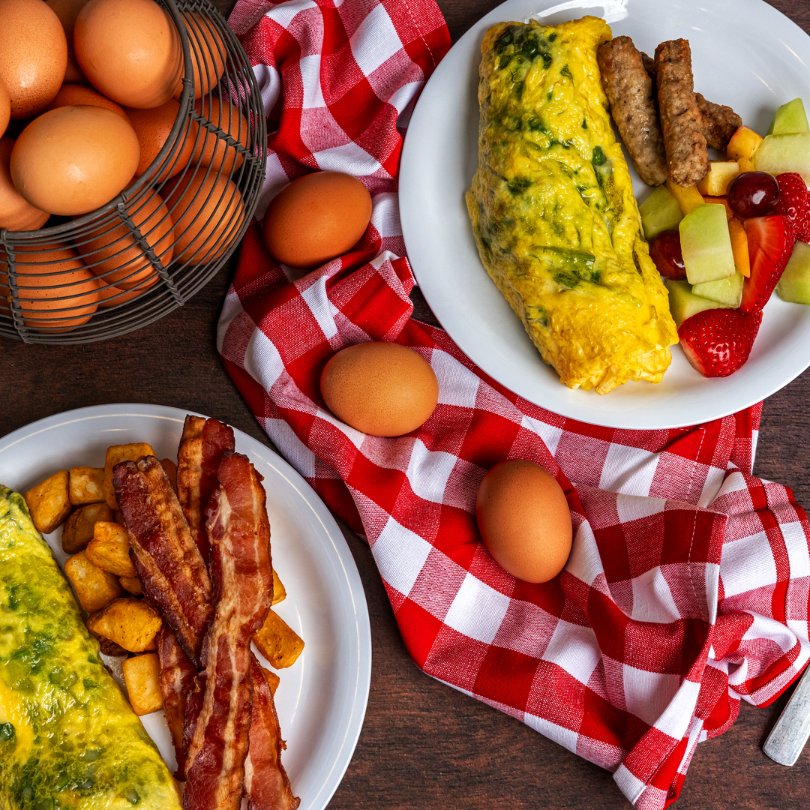 omelet and fruit and bacon