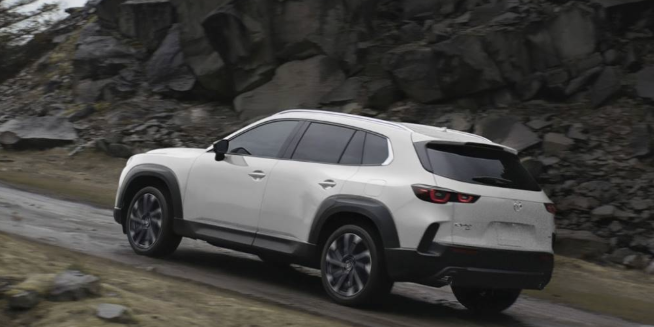 Arrendamiento del Mazda CX-50 híbrido Thousand Oaks