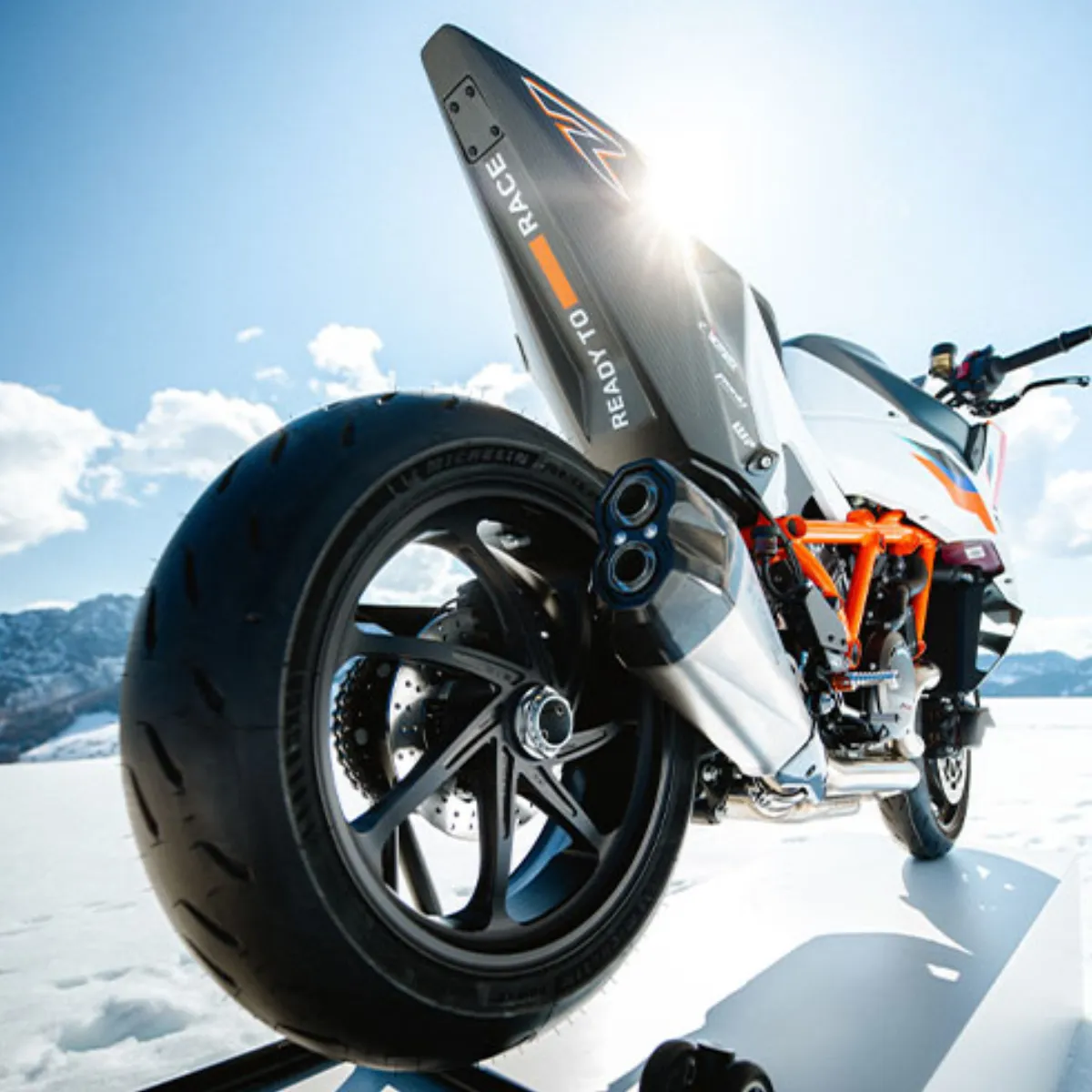 Nova KTM 1390 Super Duke RR 2026 é apresentada