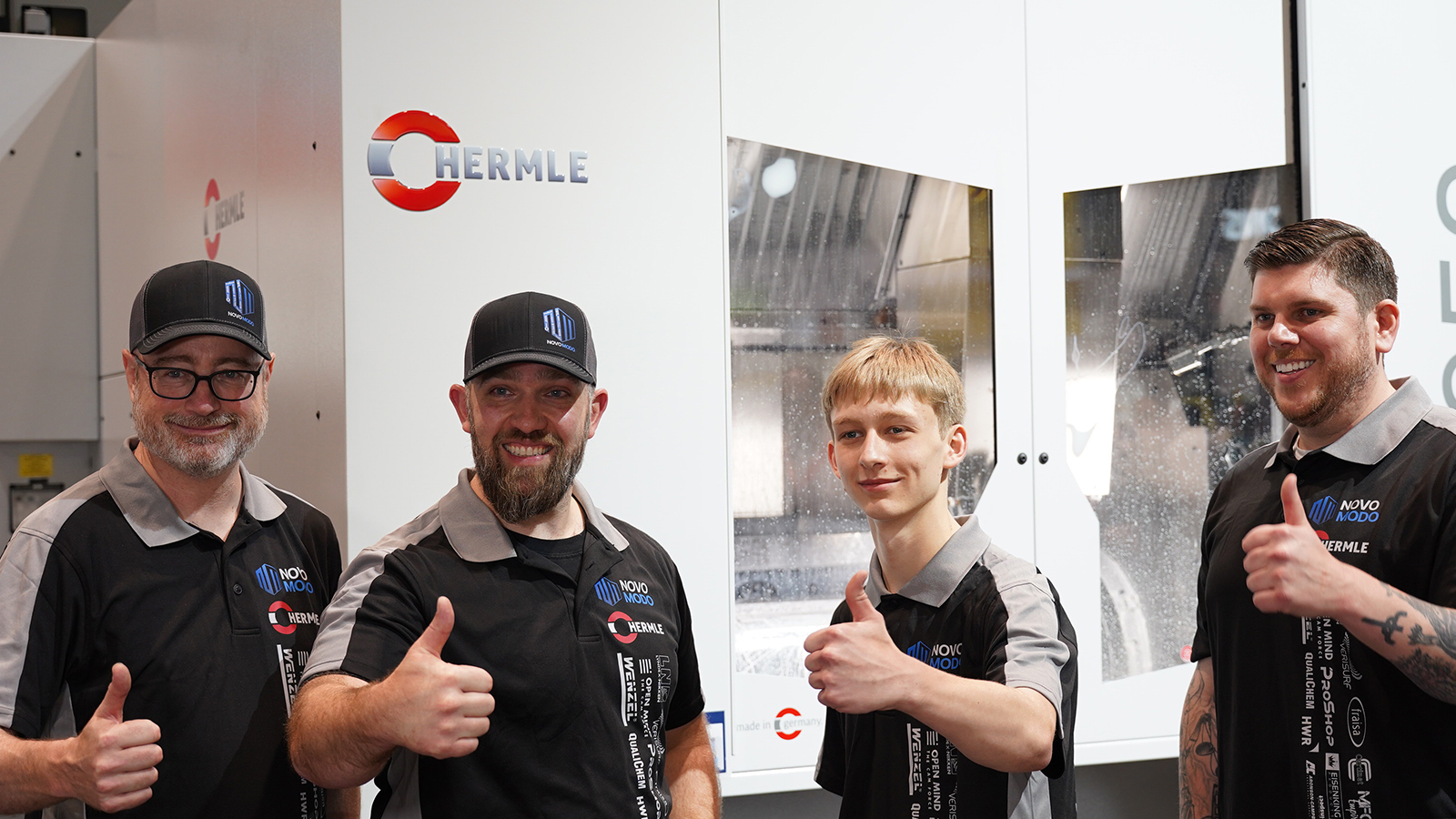 NovoModo and HERMLE team giving thumbs up