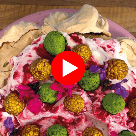 Matcha & raspberry cheesecake pavlova