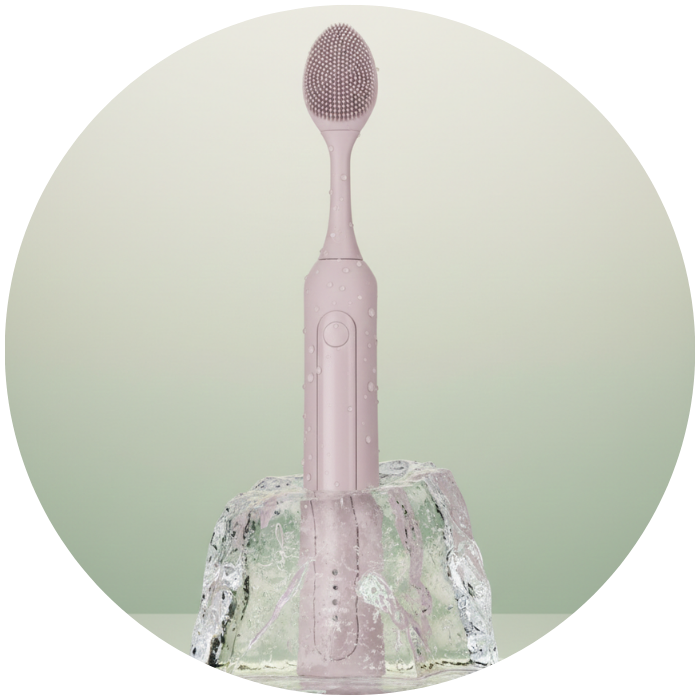 Twój uśmiech to nasz największy sukces! Od lat tworzymy najwyższej jakości produkty do higieny jamy ustnej. Poznaj bogatą ofertę polskiej marki oral care SEYSSO!