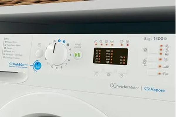 lavatrice Indesit con sensore acqua