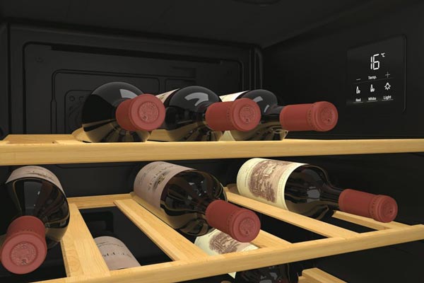 cantinetta frigo con ripiani in legno