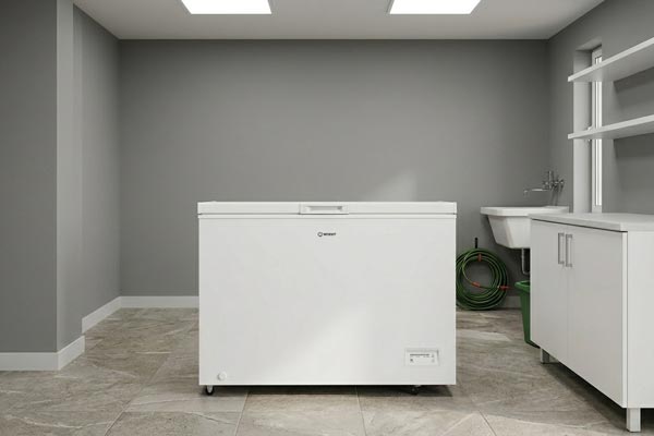 INDESIT Congelatore Orizzontale INCF3084E