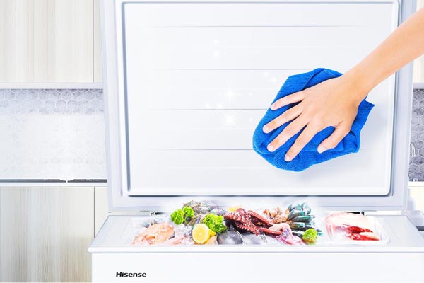 congelatore a pozzetto bianco Hisense