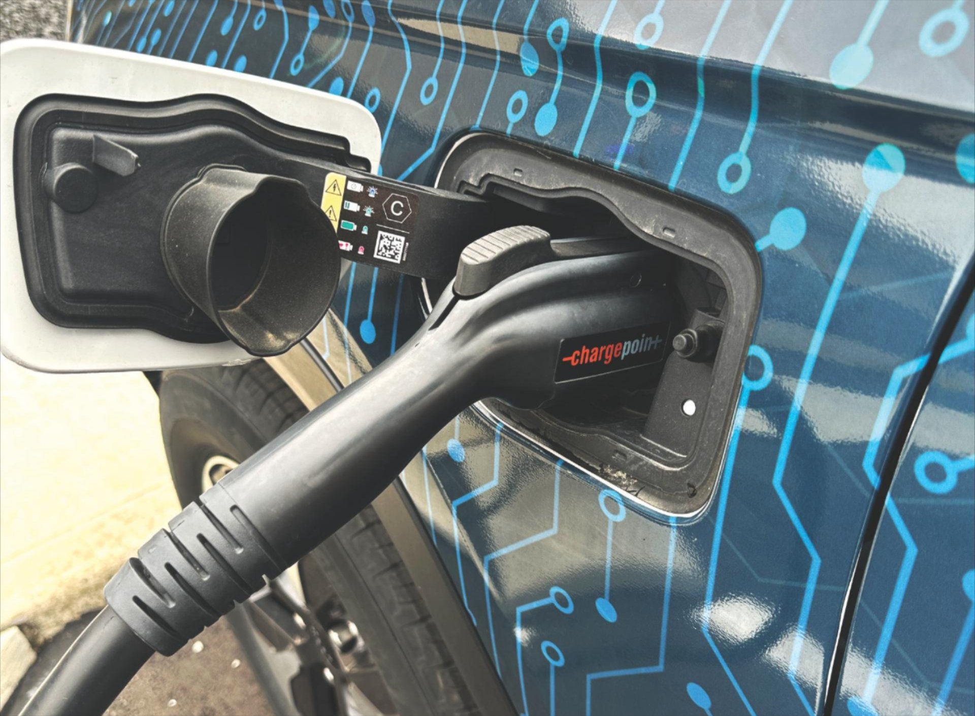 Electric vehicle charger