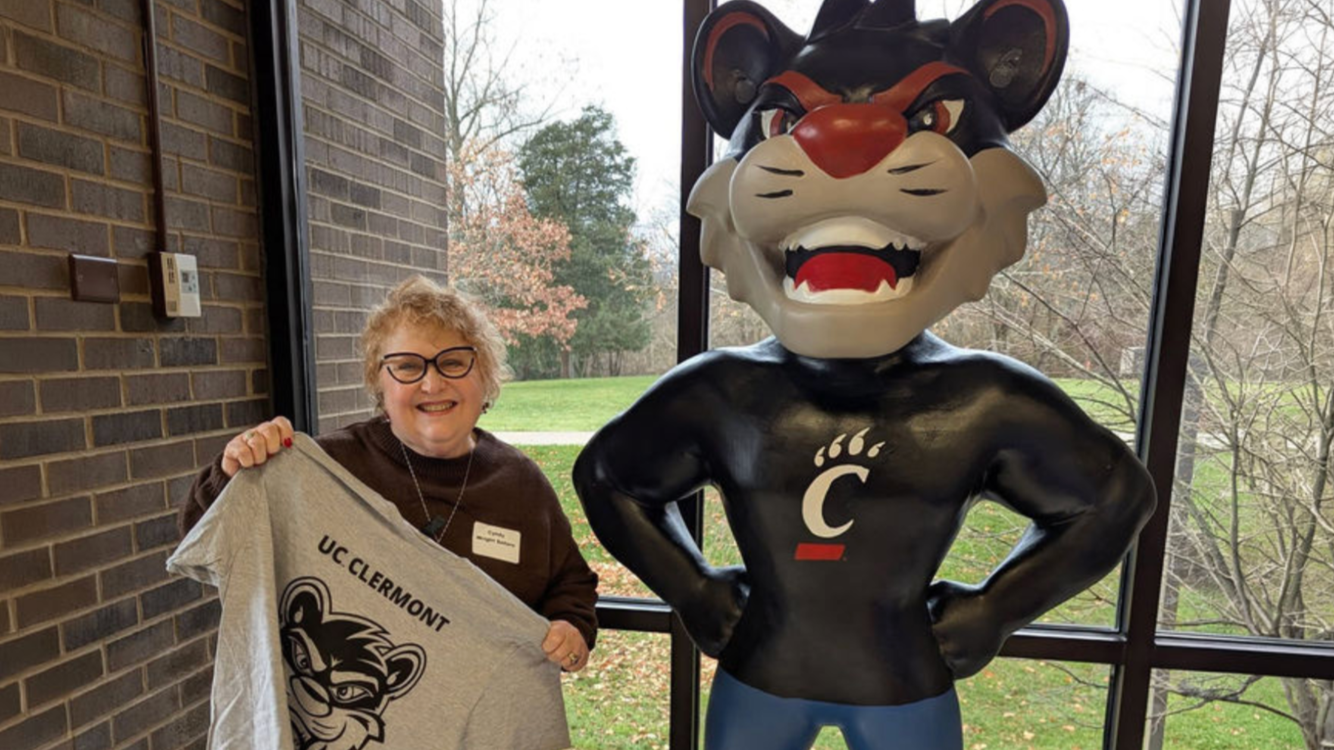 Cyndy Wright with Bearcat Statue 
